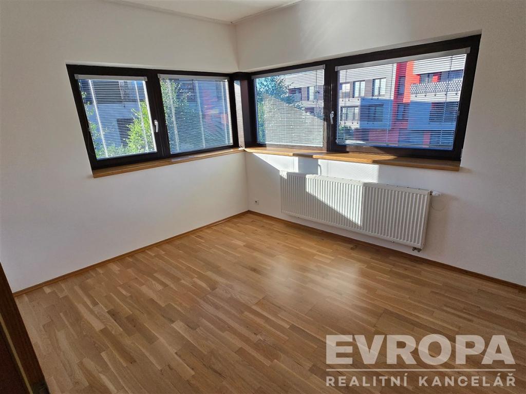 Pronájem bytu 3+kk 80 m2