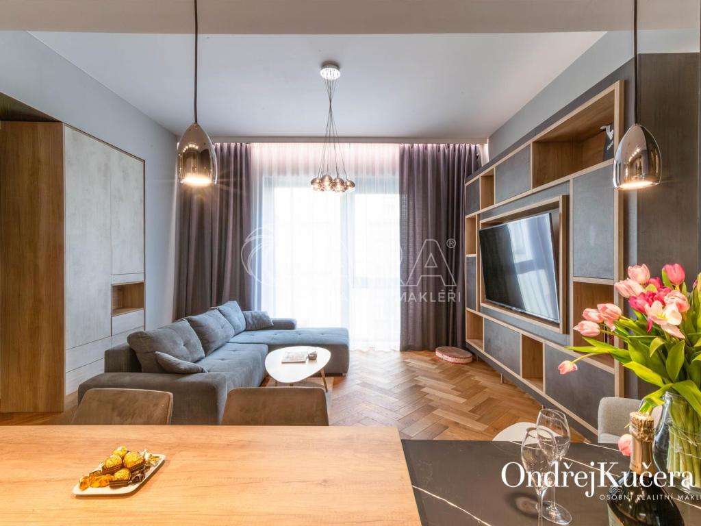Prodej bytu 2+kk 61 m2, Praha – náhled fotky 9