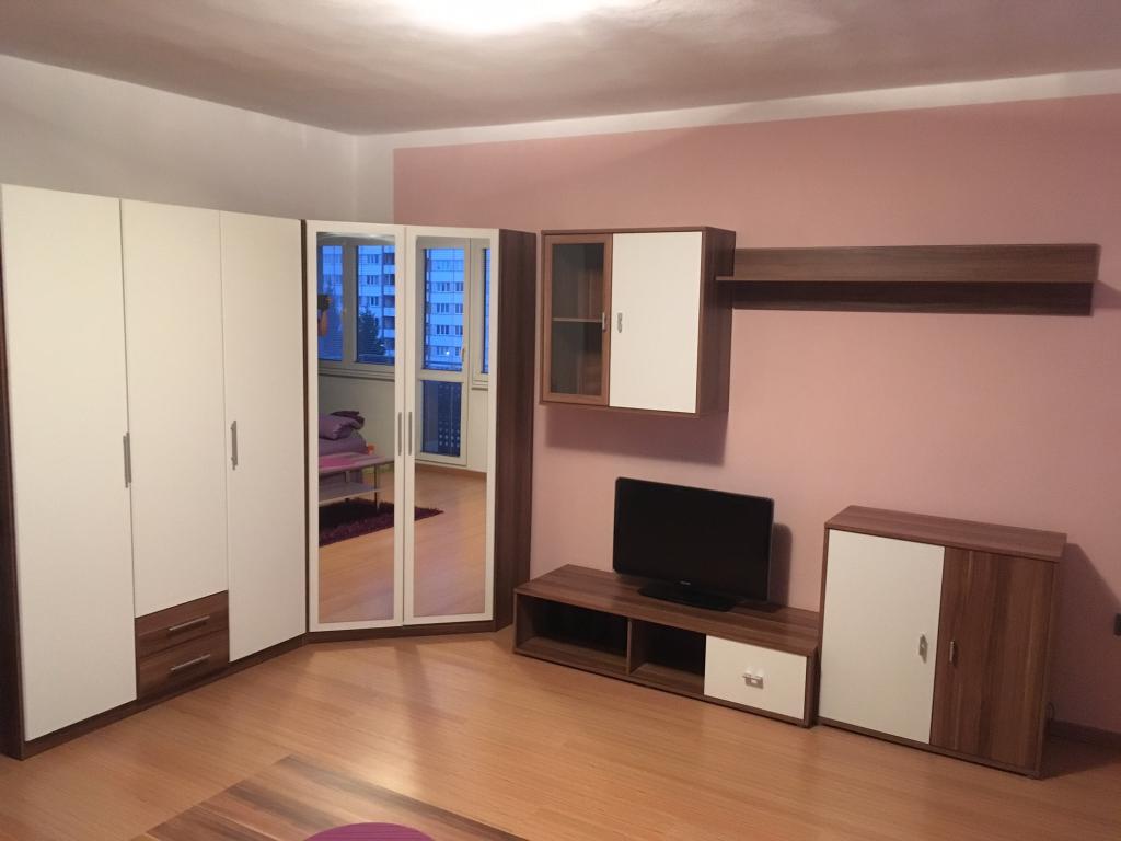Pronájem 1+kk, Pardubice - Jiřího Tomana, 12000