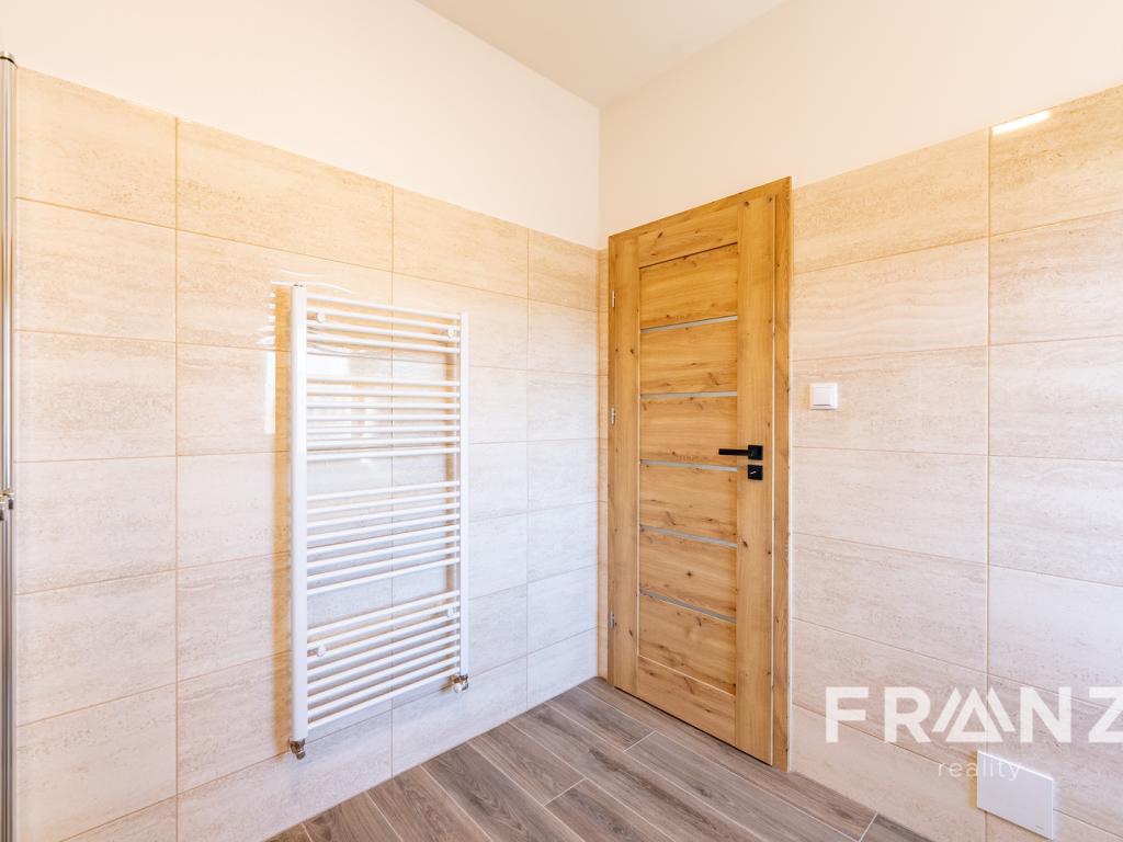 Pronájem bytu 2+kk 60 m2