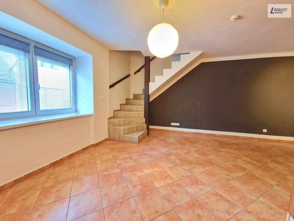 Pronájem bytu 3+kk 72 m2