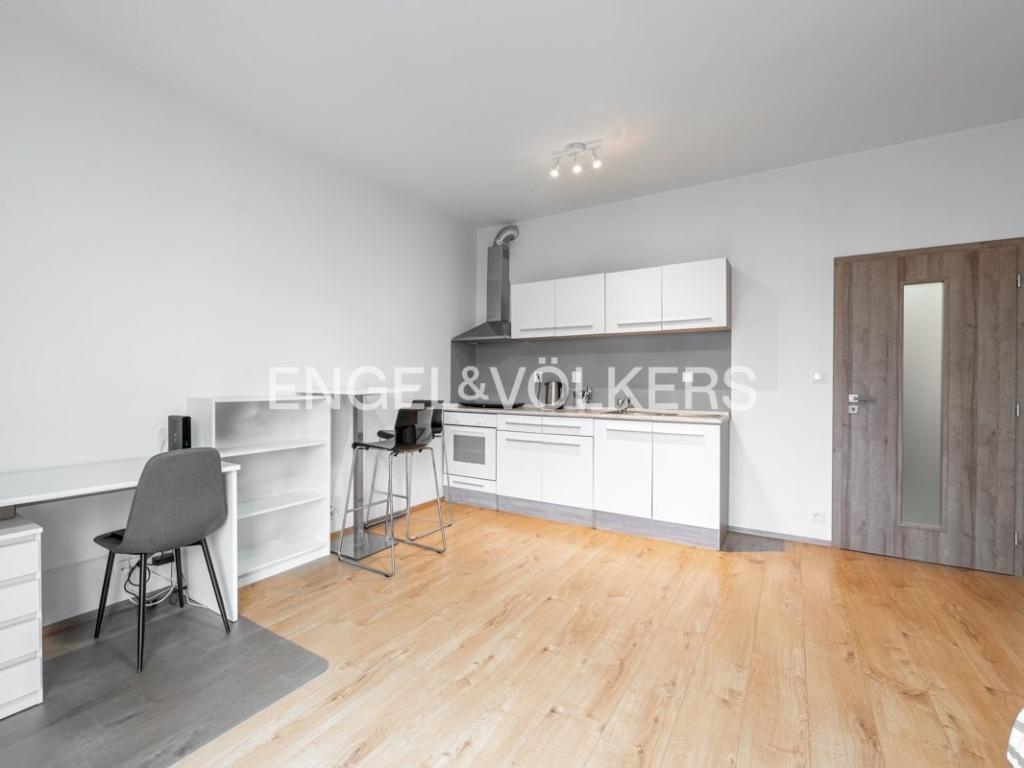 Pronájem bytu 1+kk 35 m2