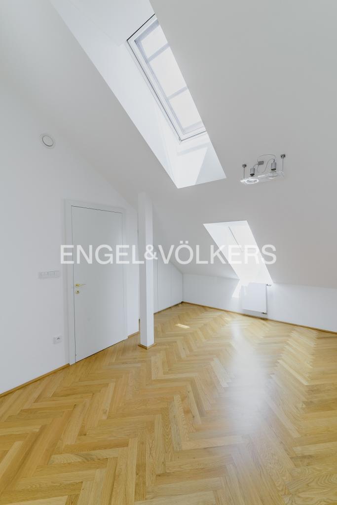 Pronájem bytu 4+kk 168 m2