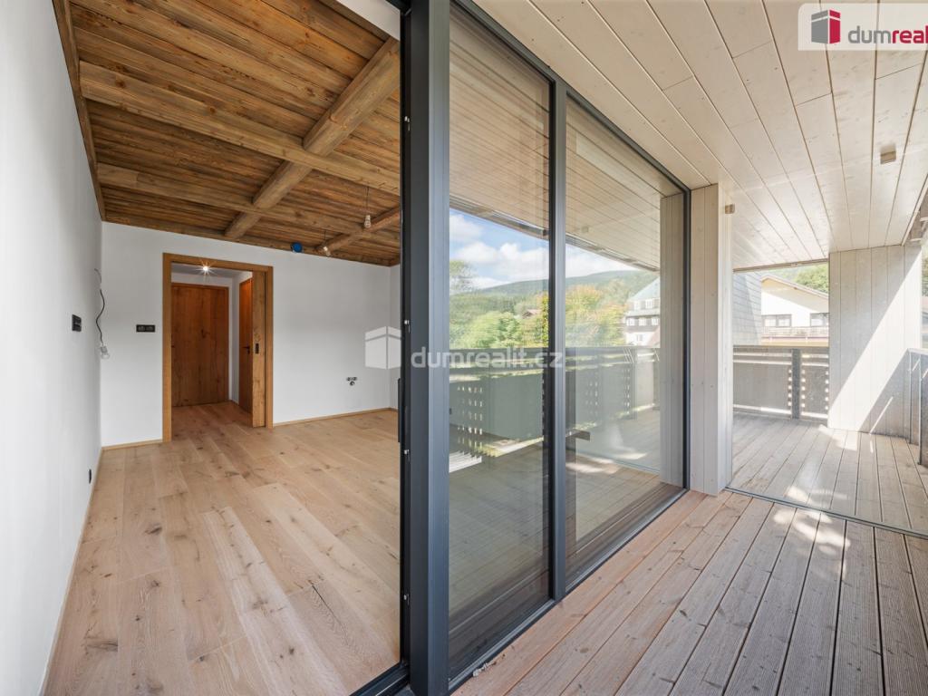 Prodej bytu 1+kk 30 m2, Harrachov – náhled fotky 2