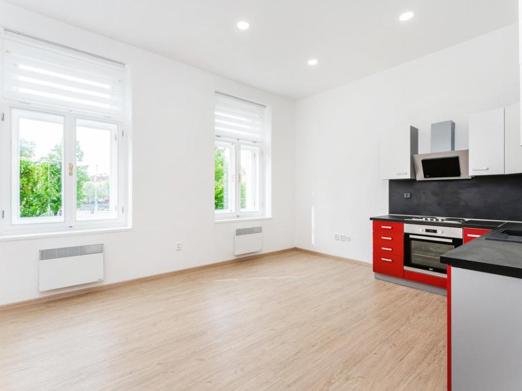 Pronájem 1+kk, Hradec Králové - náměstí Svobody,
