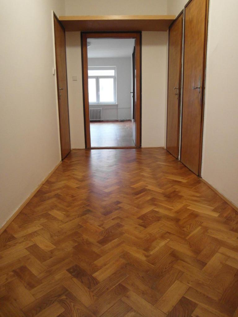 Listing 2