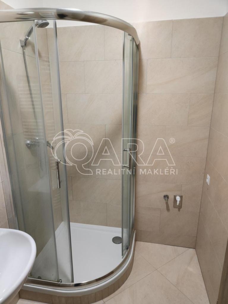 Prodej bytu 1+kk 38 m2, Praha – náhled fotky 9