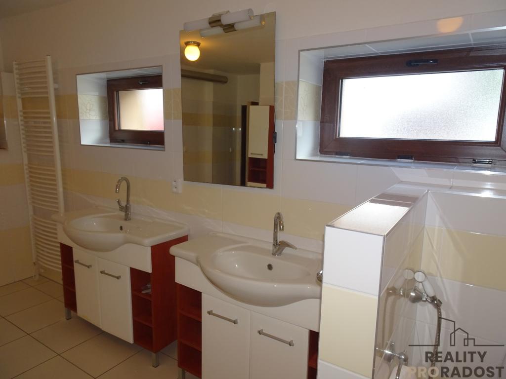 Prodej domu 250 m2, Pardubice – náhled fotky 12