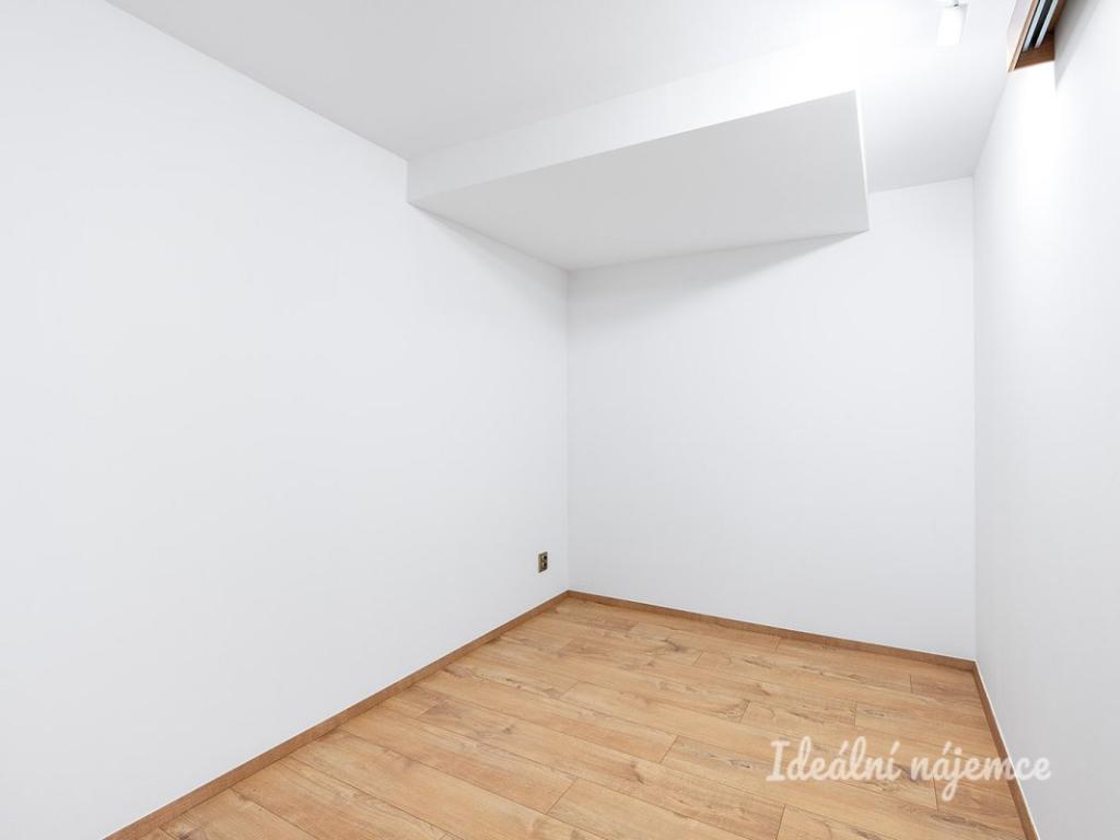 Pronájem bytu 1+1 34 m2