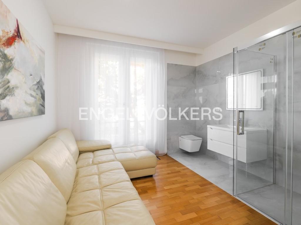 Pronájem bytu 4+1 142 m2, Praha – náhled fotky 9