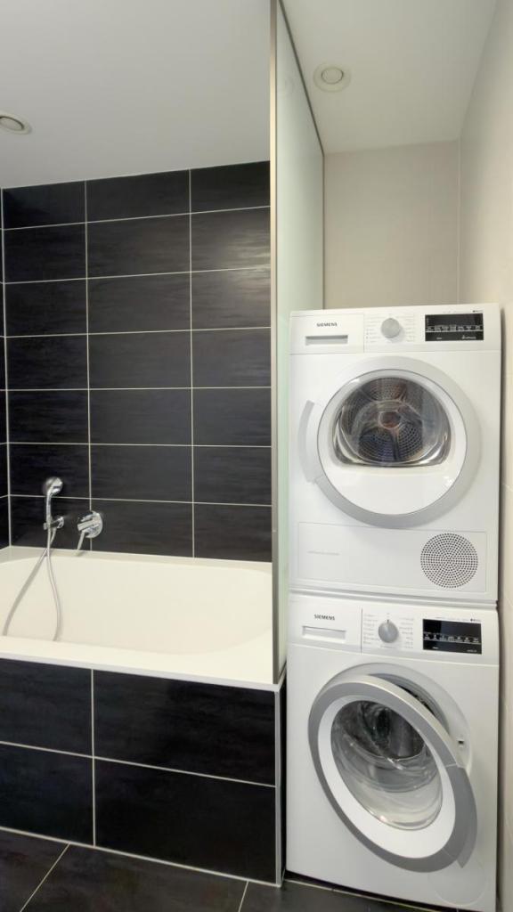 Pronájem bytu 3+kk 109 m2, Praha – náhled fotky 32