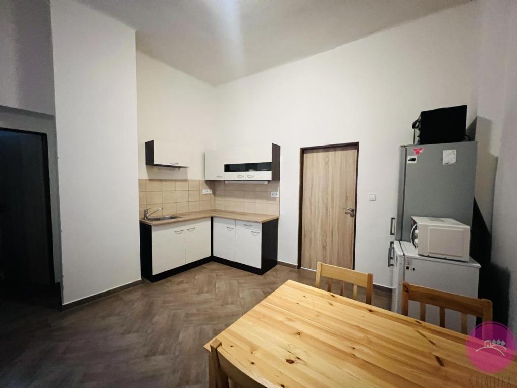Pronájem bytu 2+1 100 m2
