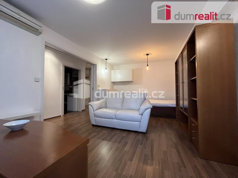 Pronájem bytu 1+1 41 m2