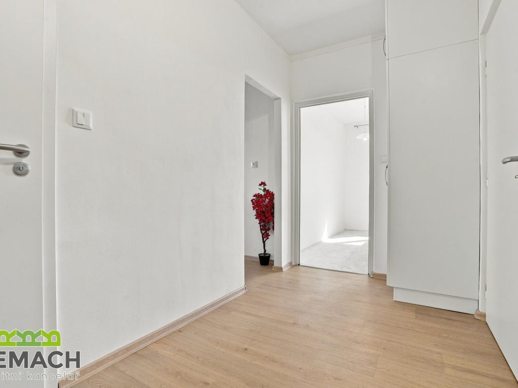 Pronájem bytu 2+1 55 m2, Uherský Brod – náhled fotky 12