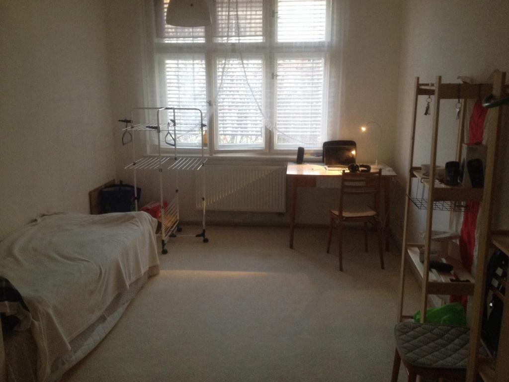 Spolubydleni bytu celý pokoj 60 m2