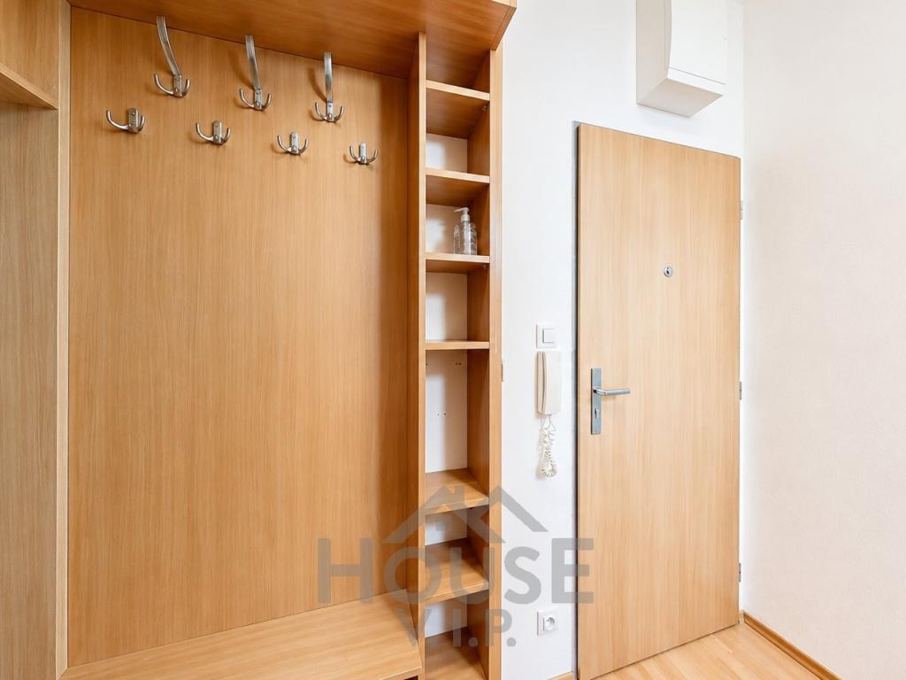 Prodej bytu 1+kk 34 m2, Praha – náhled fotky 17