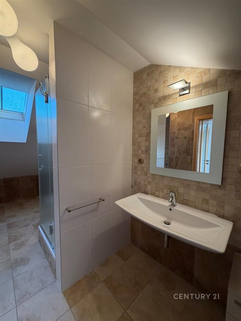 Pronájem bytu 3+kk 157 m2, Praha – náhled fotky 12