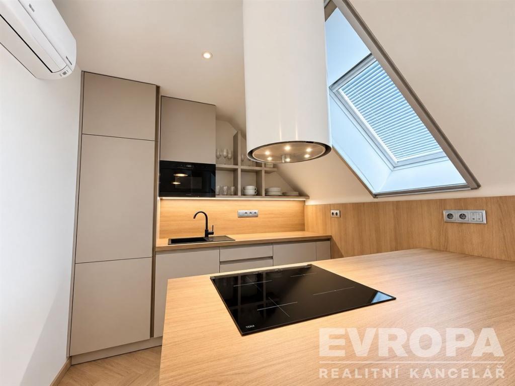 Pronájem bytu 3+kk 65 m2