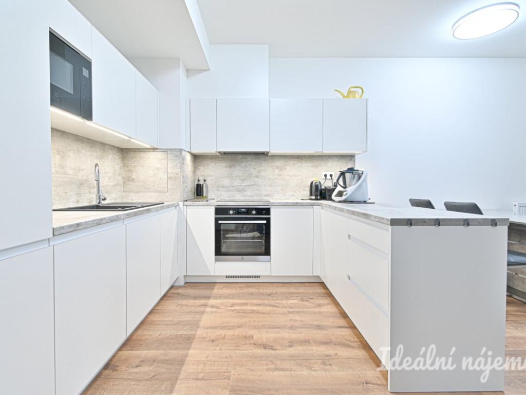 Pronájem bytu 2+kk 81 m2