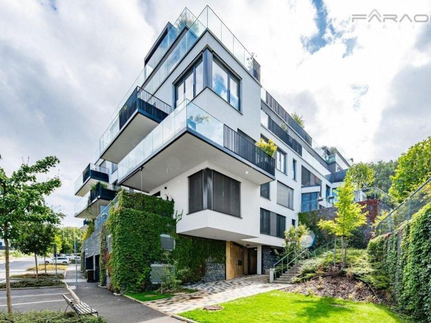 Pronájem bytu 2+kk 60 m2