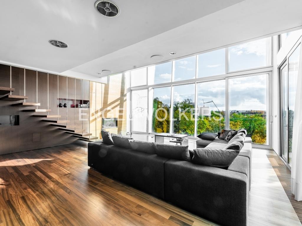 Pronájem bytu 5+kk 279 m2