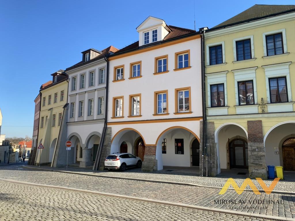 Pronájem 2+kk, Hradec Králové - Malé náměstí,
