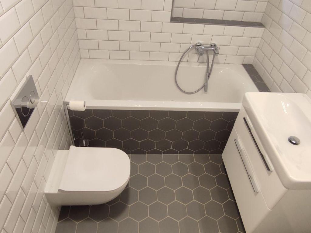 Pronájem bytu 2+1 80 m² – pohled 4