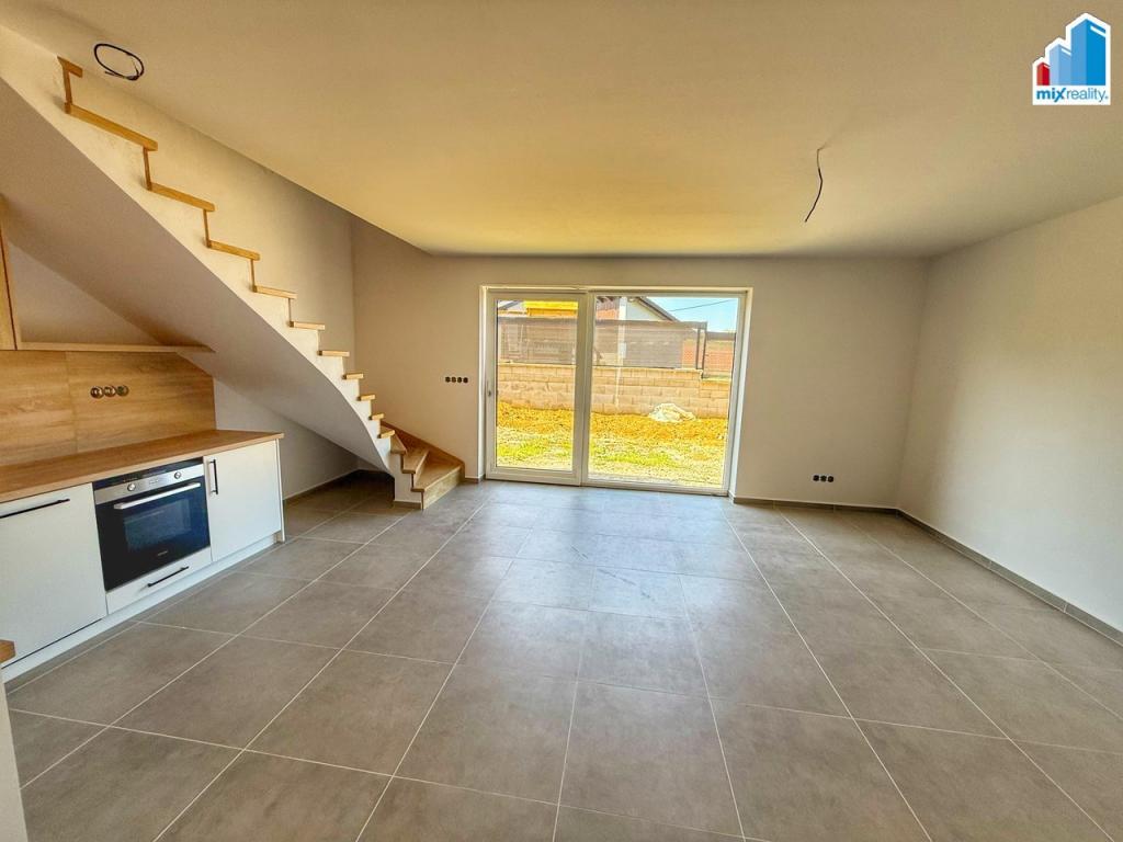 Pronájem bytu 3+kk 75 m2, Mrákov – náhled fotky 8