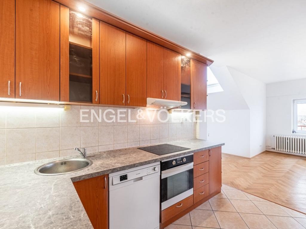 Pronájem bytu 4+kk 112 m2