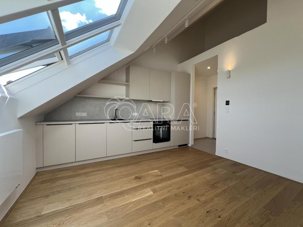 Pronájem bytu 2+kk 39 m2