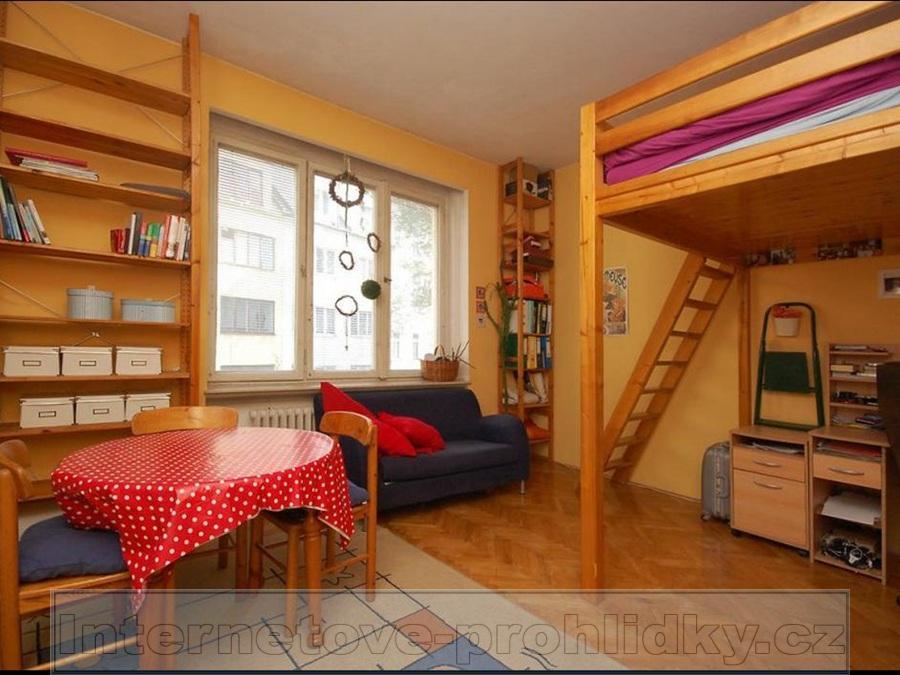 Pronájem bytu 1+1 30 m2