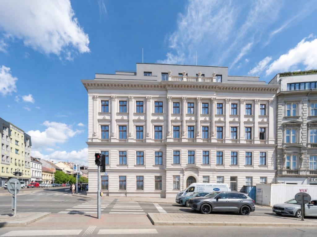 Pronájem bytu 1+kk 38 m2