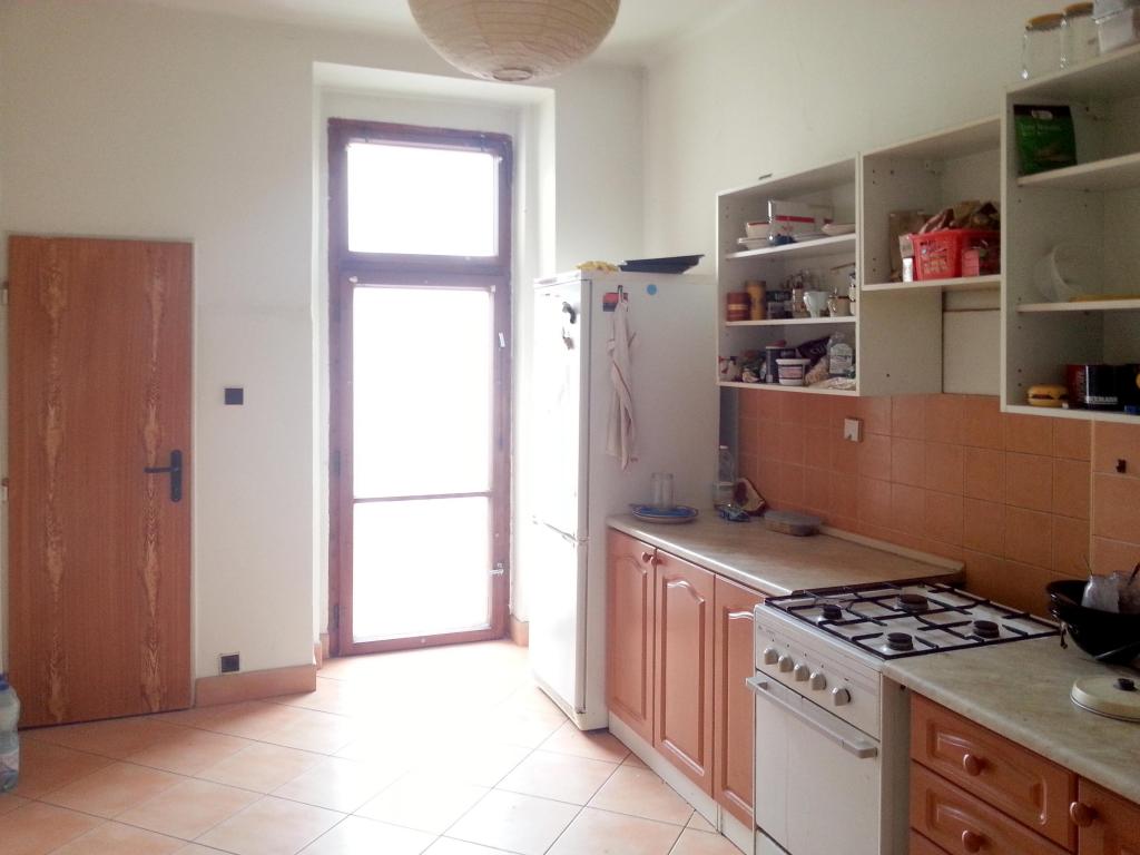 Spolubydleni bytu celý pokoj 110 m2