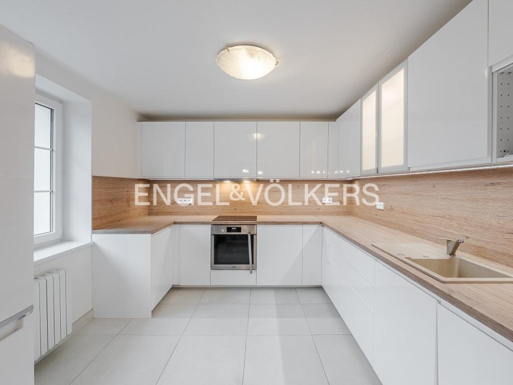 Pronájem domu 350 m2