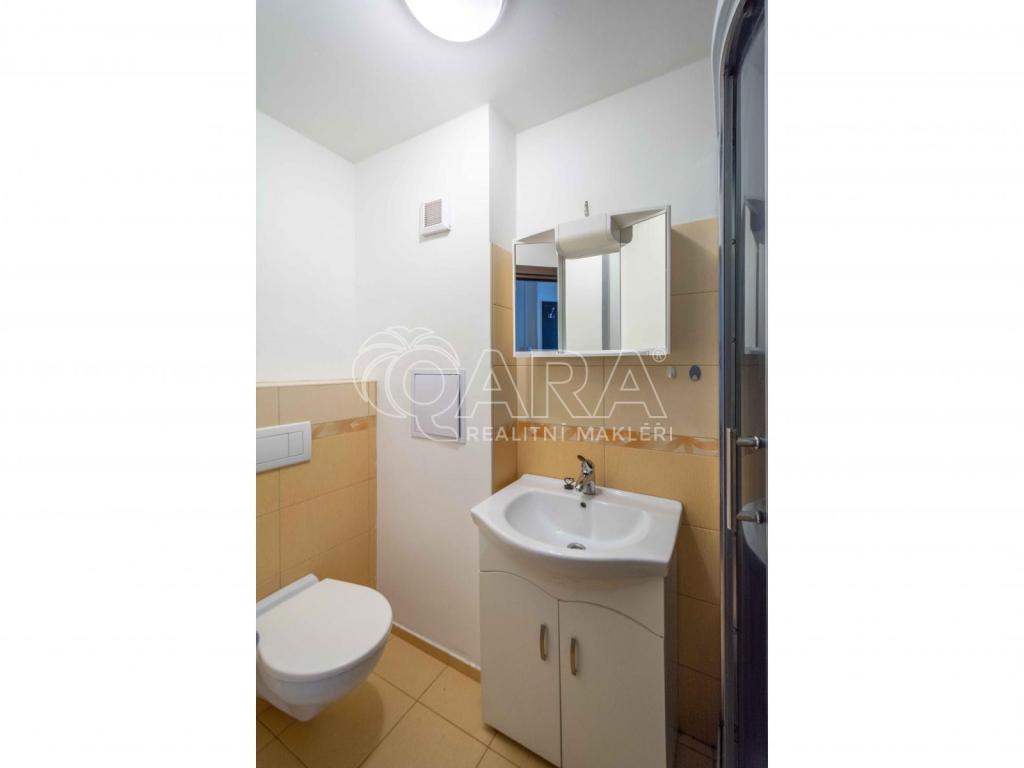Pronájem bytu 2+kk 30 m2, Neratovice – náhled fotky 2