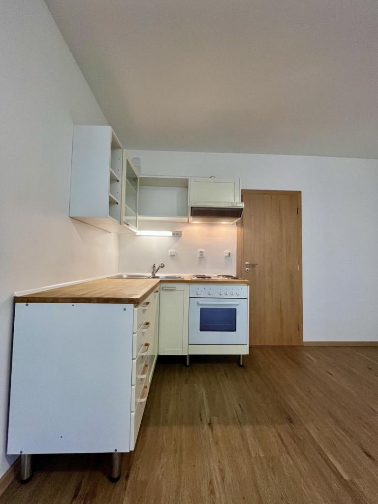 Pronájem bytu 1+kk 27 m2