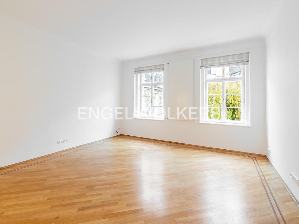 Pronájem bytu 5+1 184 m2