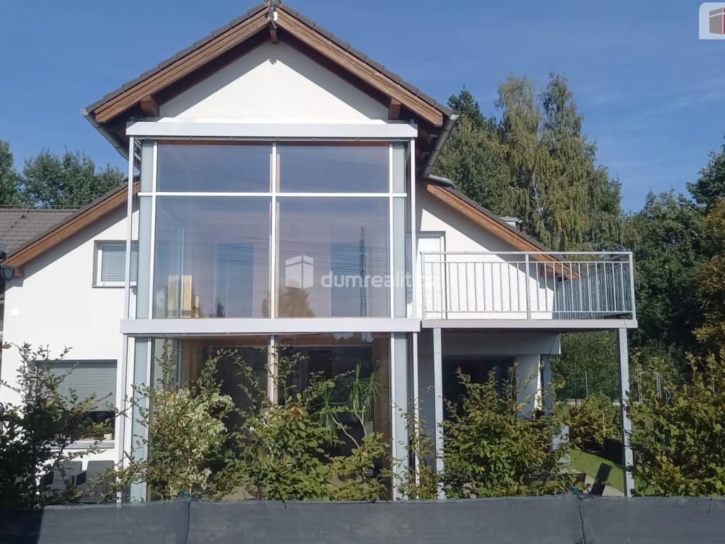 Byt 4-izbový, 150 m²