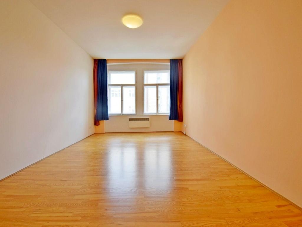 Pronájem bytu 1+kk 38 m2