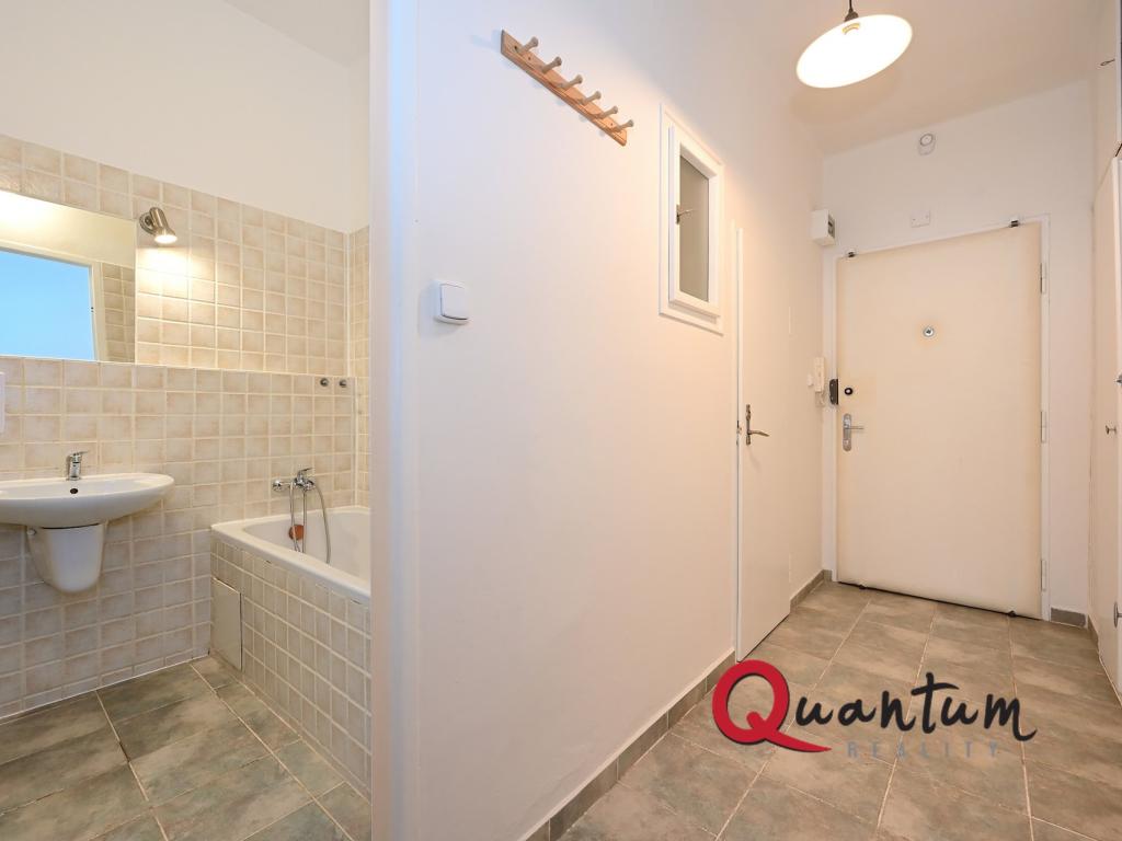 Pronájem bytu 1+kk 29 m2, Praha – náhled fotky 8
