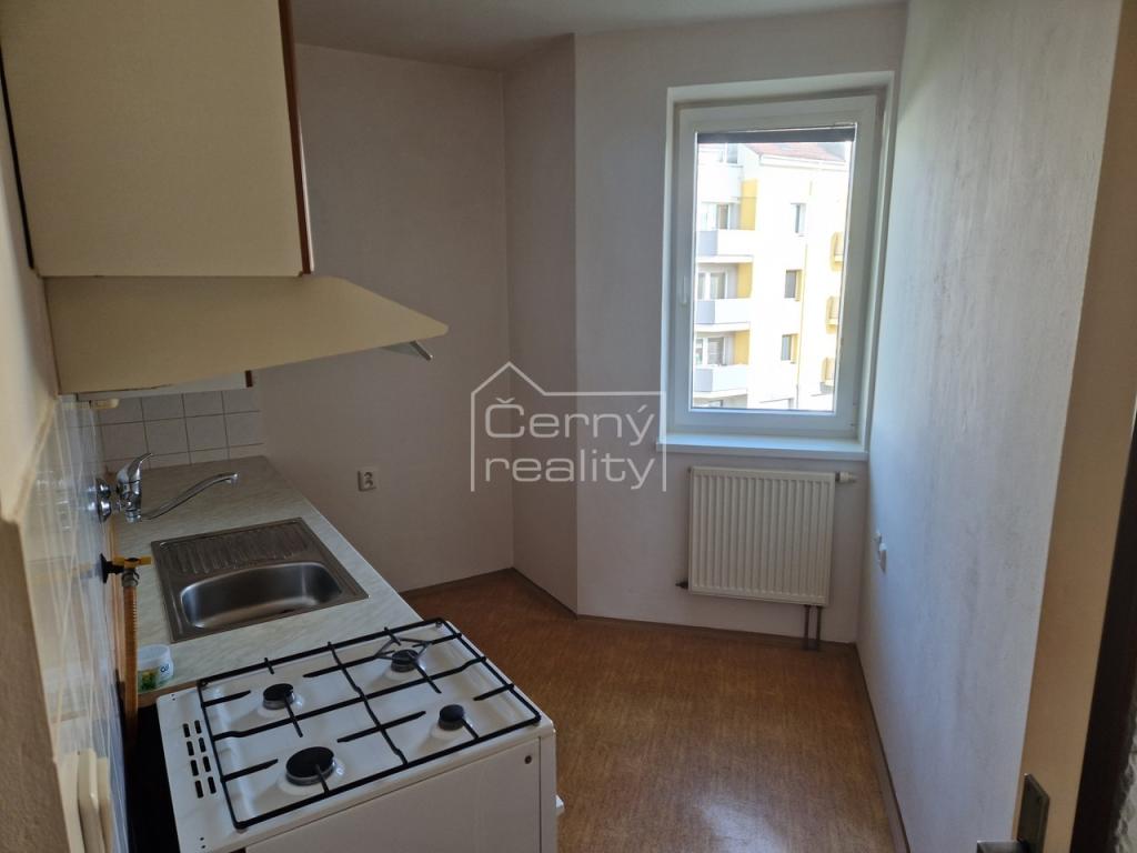 Pronájem bytu 2+1 55 m2, Sezemice – náhled fotky 3
