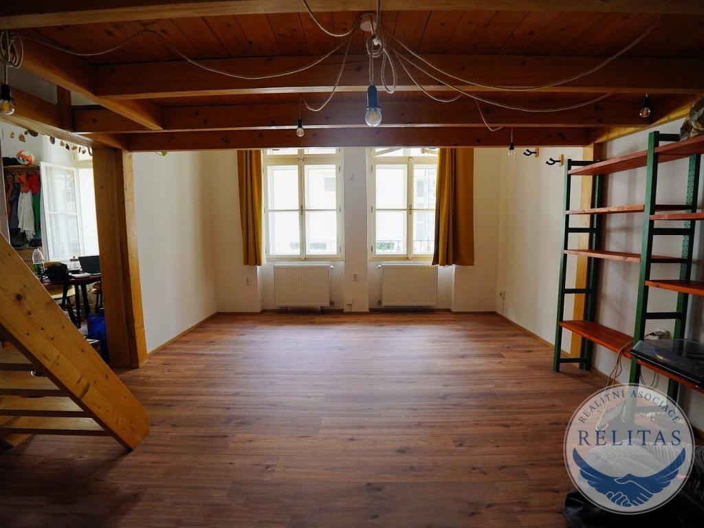 Pronájem bytu 2+1 56 m2