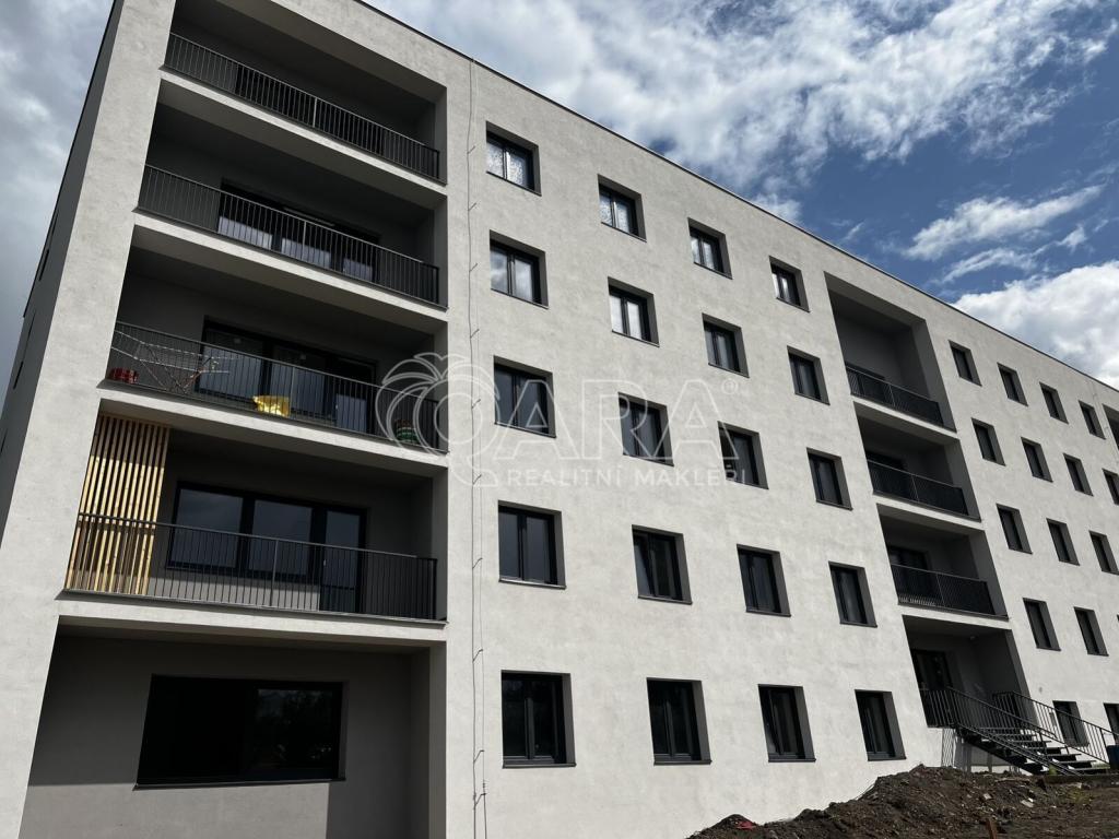 Pronájem bytu 1+kk 38 m2, Louny – náhled fotky 7