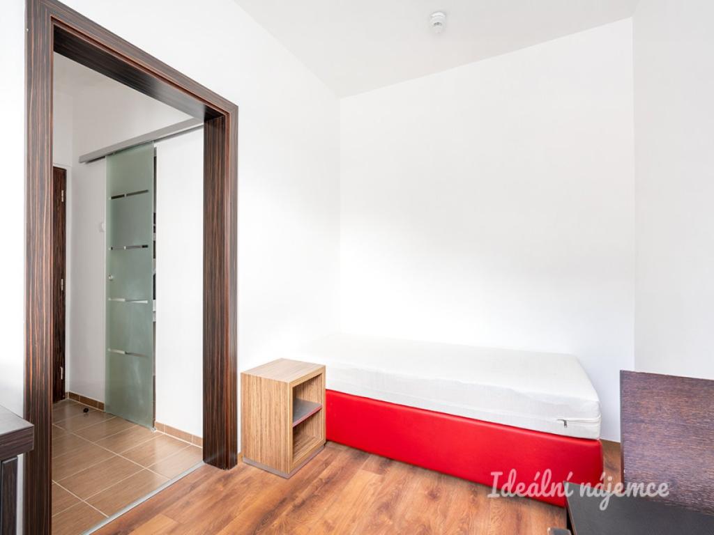 Pronájem bytu 1+kk 18 m2, Praha – náhled fotky 7