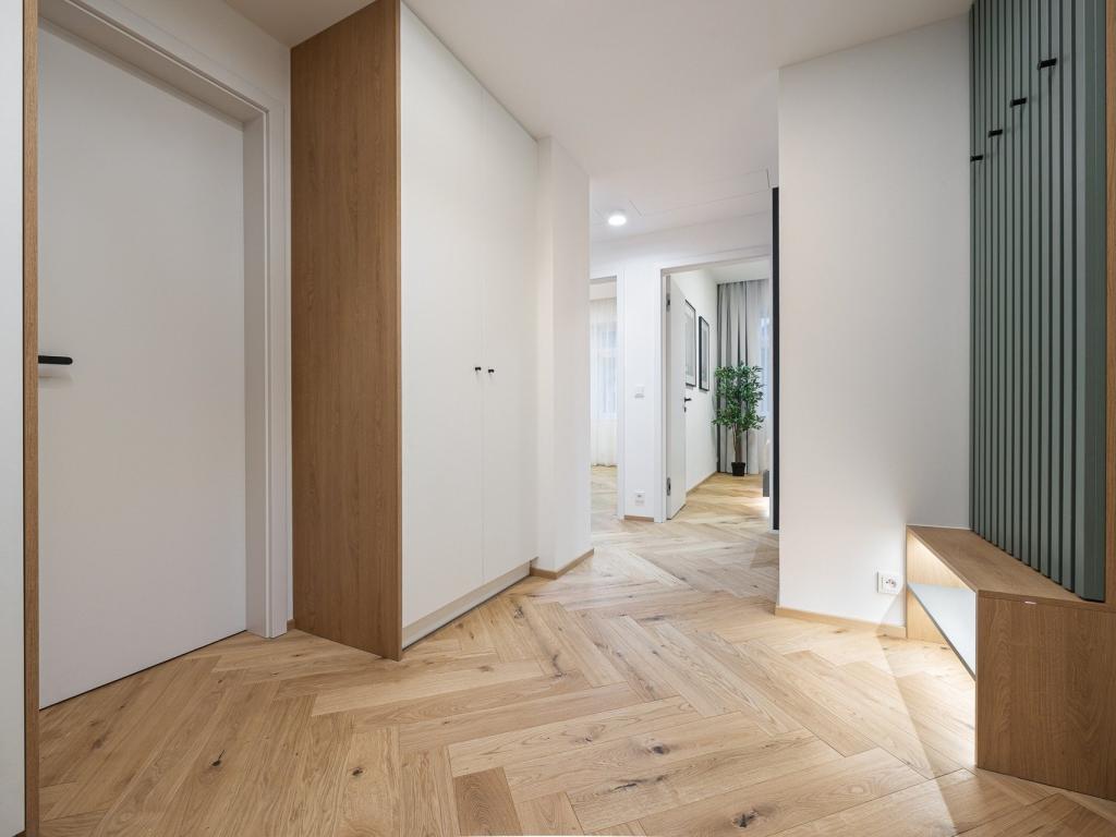 Pronájem bytu 4+kk 105 m2, Praha – náhled fotky 11
