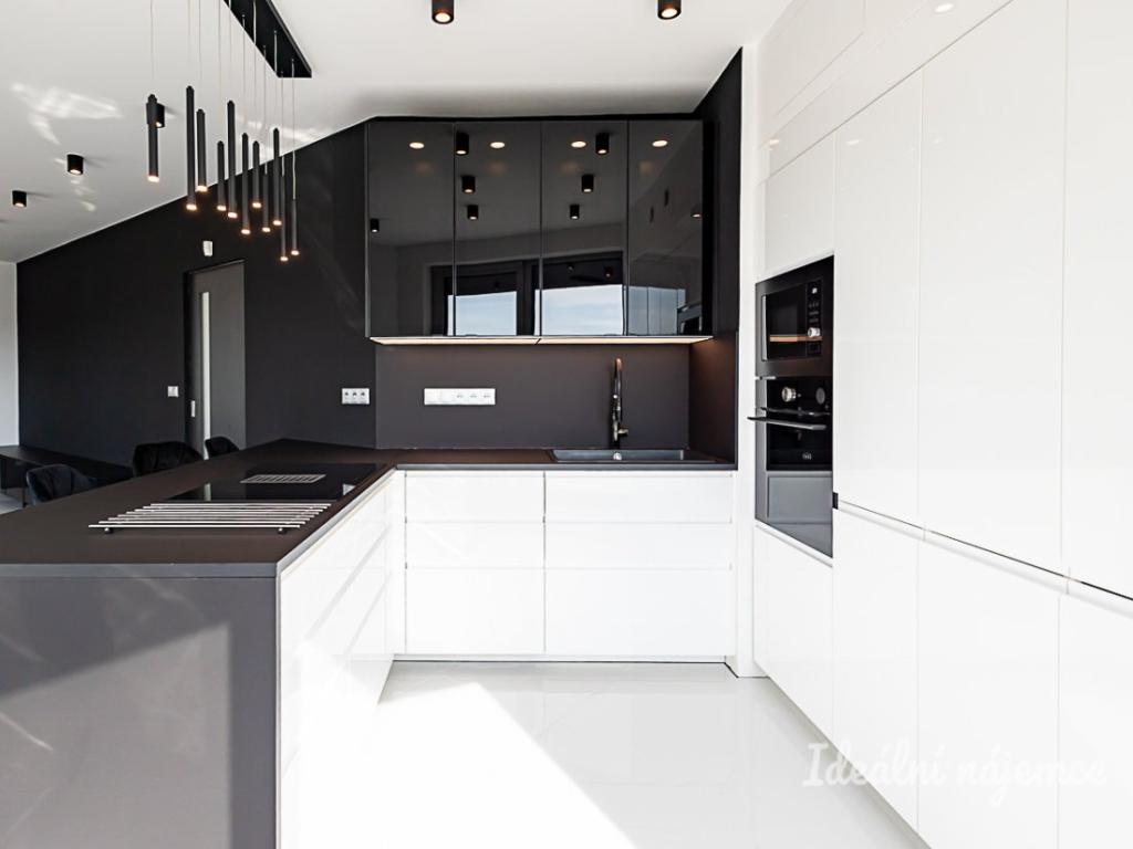 Pronájem bytu 4+kk 107 m2