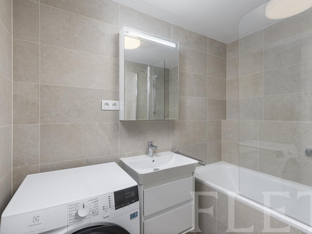 Pronájem bytu 2+kk 44 m2, Praha – náhled fotky 8