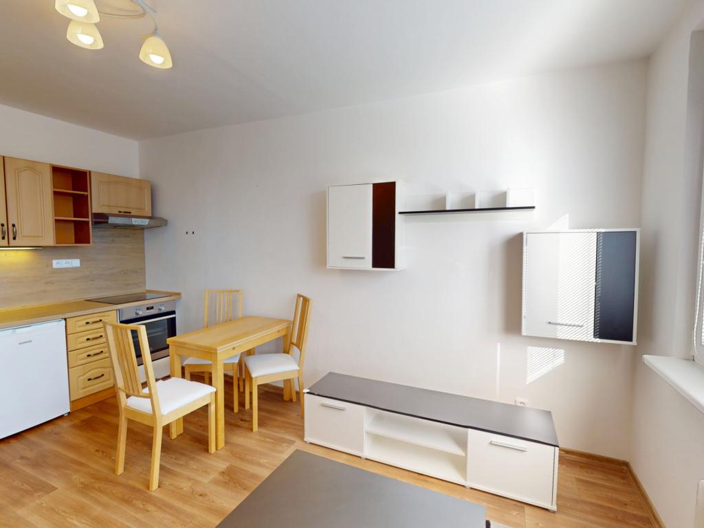 Pronájem bytu 1+1 30 m2