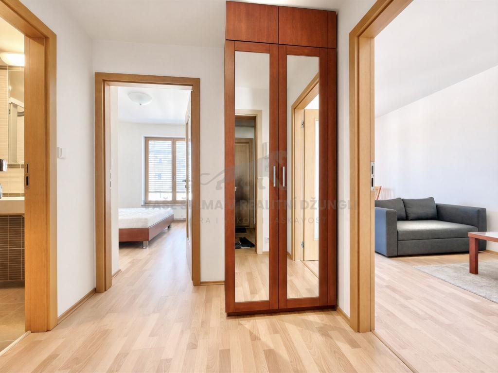 Pronájem bytu 2+kk 45 m2, Praha – náhled fotky 10