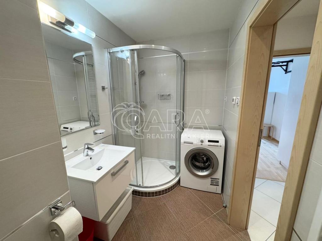 Pronájem bytu 1+kk 32 m2